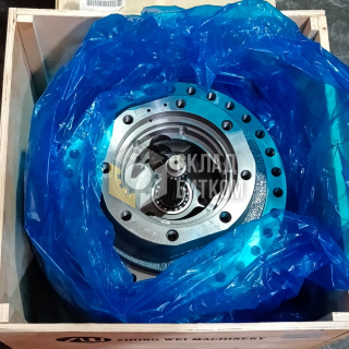 YN15V00037F2 Редуктор хода Kobelco E215B